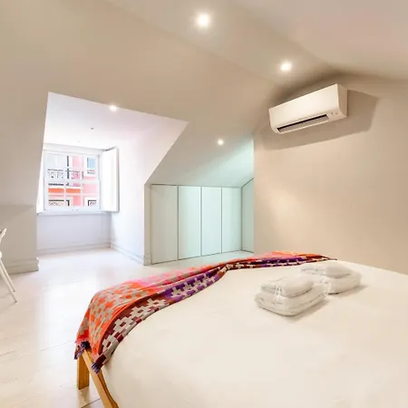Guestready - Newly Renovated 3br - Chiado Apartment *