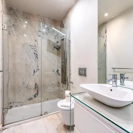 Apartment Guestready - Newly Renovated 3br - Chiado *
