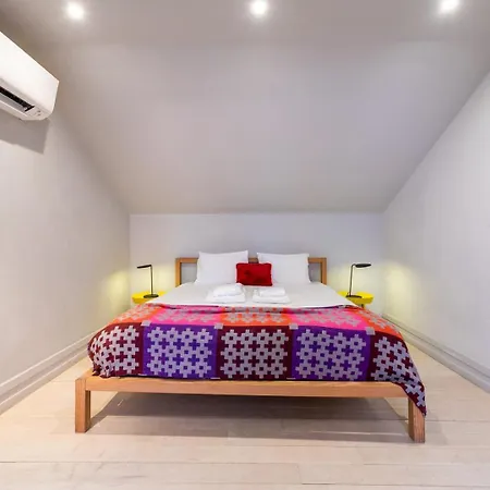 شقة Guestready - Newly Renovated 3br - Chiado *